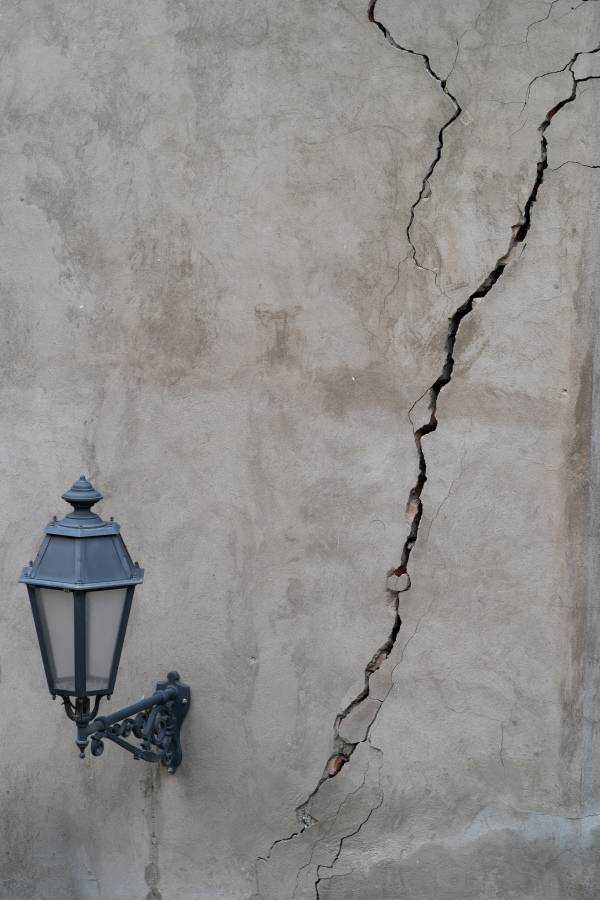 Foundation Cracks, When to Worry
