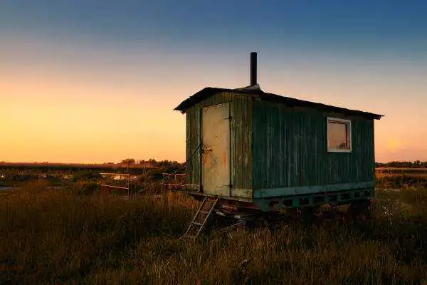 Old Caravan On Field Countryside Sunset 2022 12 17 04 11 17 Utc.jpg
